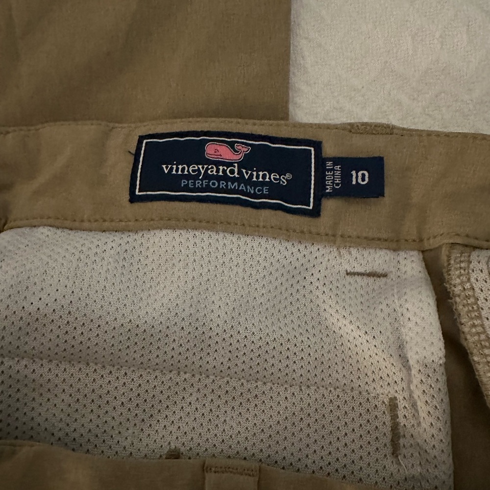 Vineyard Vines performance pants